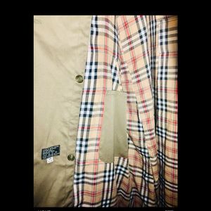 Burberry Jackets & Coats - Burberry Trench Coat Burberry Jackets & Coats - Burberry Trench Coat